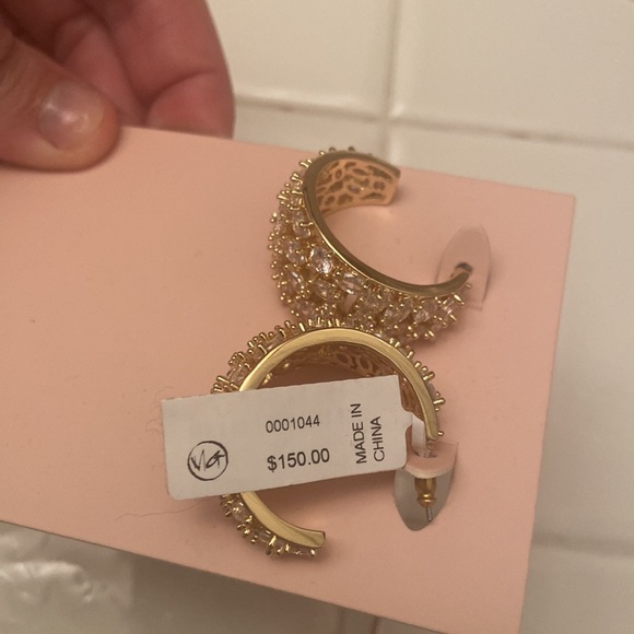 NWT Crystal Kaya Hoop Earrings a Mignonne Gavigan - Picture 3 of 3